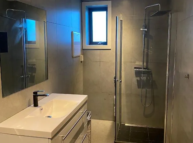 Moderne Med Panorama Utsikt Apartament